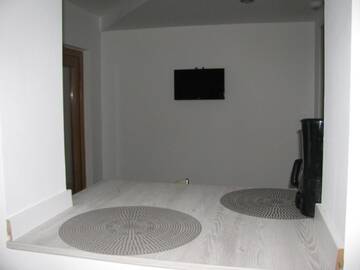 Фото номера Улучшенные апартаменты Апарт-отели 4 Seasons Apartments г. Бистрица 16
