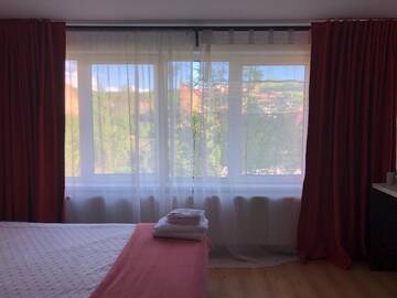 Фото номера Улучшенный семейный номер Апарт-отели 4 Seasons Apartments г. Бистрица 5
