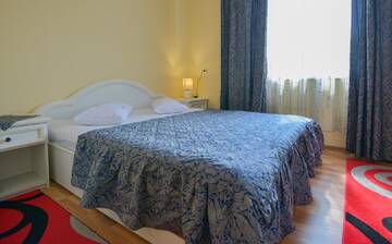 Фото номера Улучшенный полулюкс Отель Hotel Decebal Bistrita г. Бистрица 8