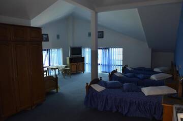 Фото номера Четырехместный номер Отель Hotel Don г. Бистрица 2