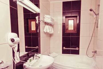 Фото номера Люкс Отель Hotel Ozana г. Бистрица 4