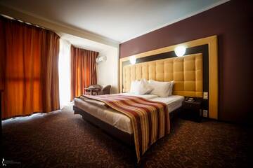 Фото номера Двухместный номер с 1 кроватью Отель Hotel Ozana г. Бистрица 9