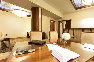 Фото номера Президентский люкс Отель Metropolis Hotel г. Бистрица 2